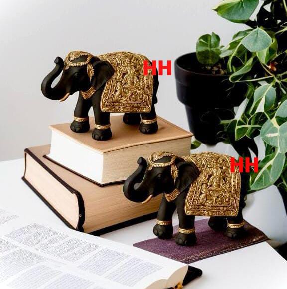 Hand Painted Embossed Elephant Pair